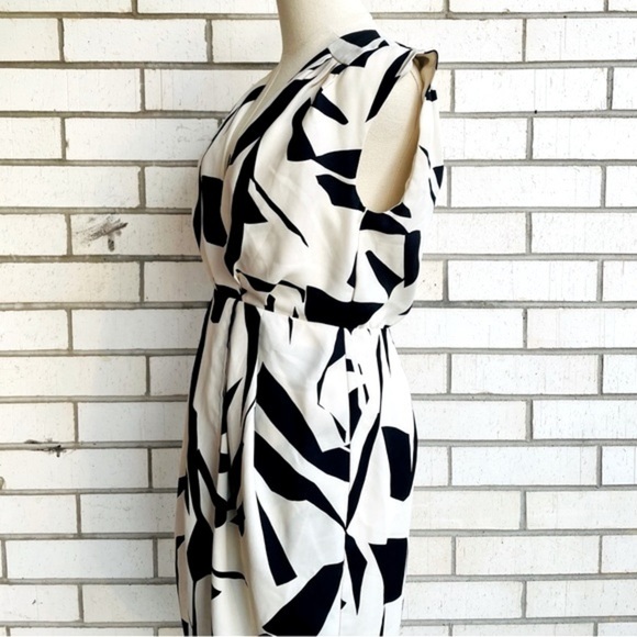 Express Sleeveless Abstract Print Draped Mini Sheath Midi Dress V-Neck Wrap Top - Picture 9 of 16